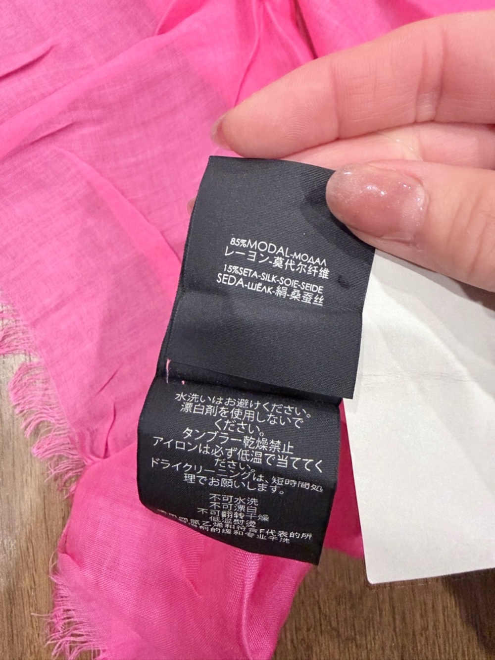 Gucci GG Limited Edition Hot Pink Shawl Womens Scarf 55”x55” new - Picture 5 of 7